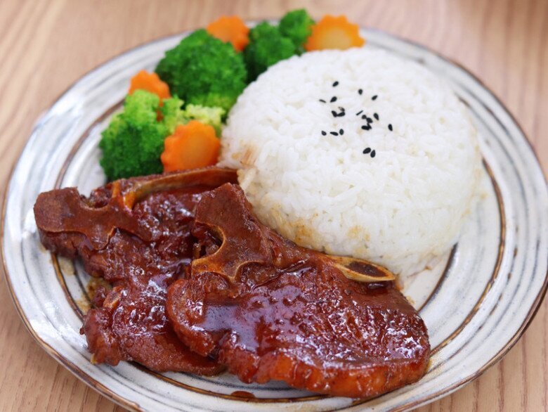 Sườn cốt lết sốt teriyaki mềm ngon đậm đà cho cuối tuần, chồng con mê mẩn chỉ ở nhà để ăn