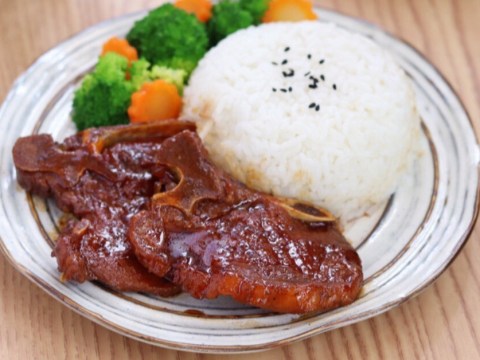 suon cot let sot teriyaki mem ngon dam da cho cuoi tuan chong con me man chi o Sườn cốt lết sốt teriyaki mềm ngon đậm đà cho cuối tuần, chồng con mê mẩn chỉ ở nhà để ăn