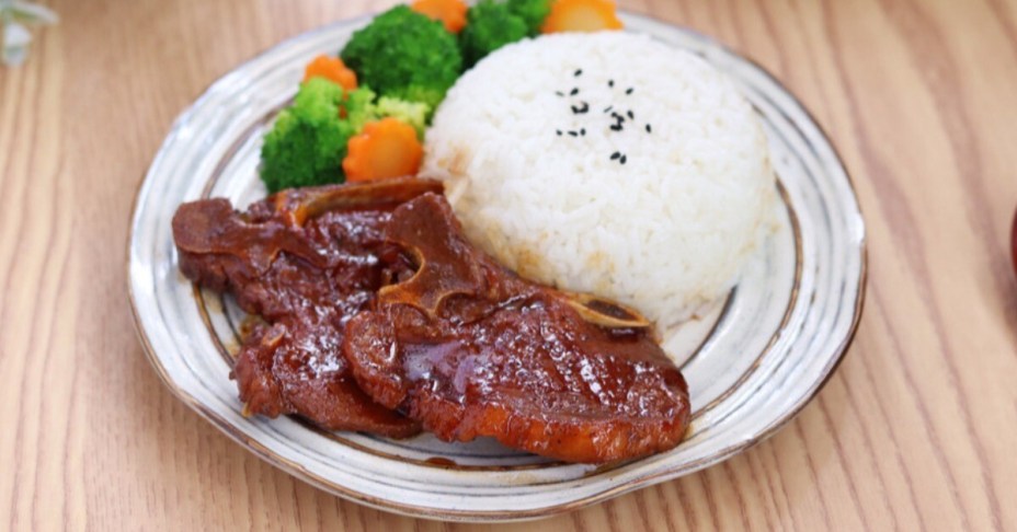 Sườn cốt lết sốt teriyaki mềm ngon đậm đà cho cuối tuần, chồng con mê mẩn chỉ ở nhà để ăn