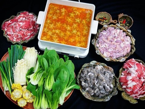 troi se lanh me dam lam noi lau khe la mieng ma cuc ngon an qua da Trời se lạnh mẹ đảm làm nồi lẩu khế lạ miệng mà cực ngon, ăn quá đã