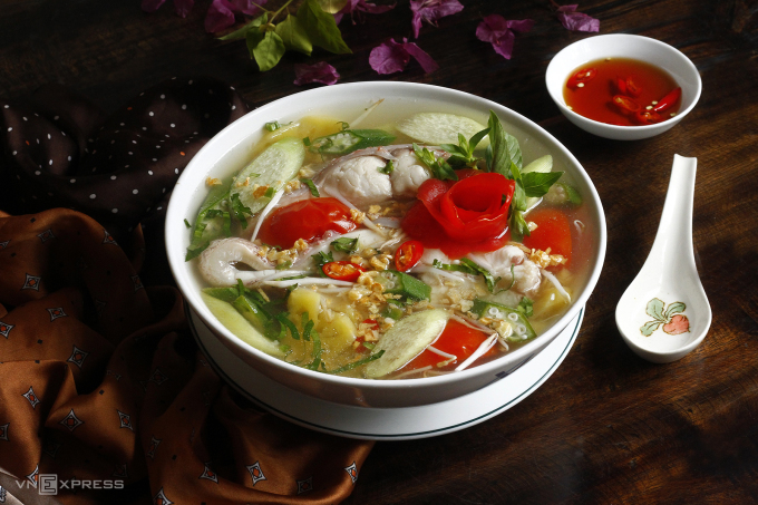 Tại sao canh cá cho đồ chua?